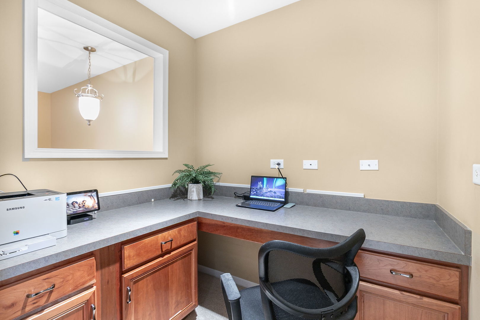 1491 Greystone Drive, Gurnee, IL 60031