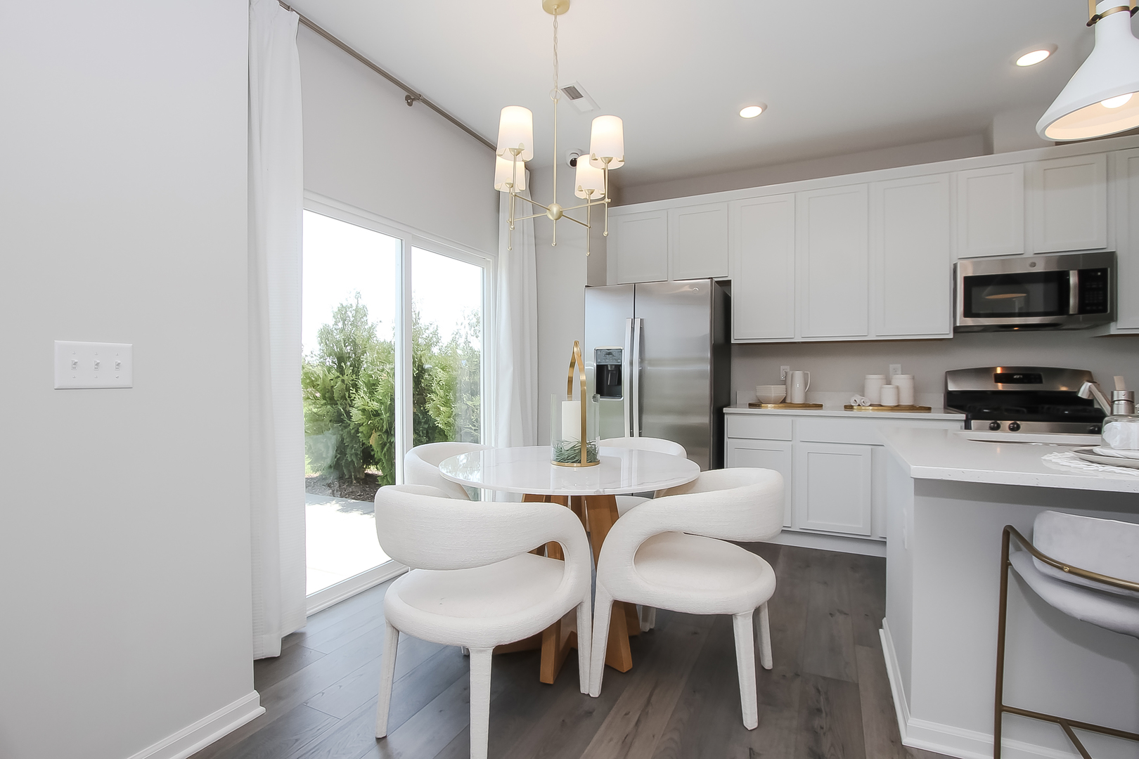 324 Kingsport Drive, South Elgin, IL 60177