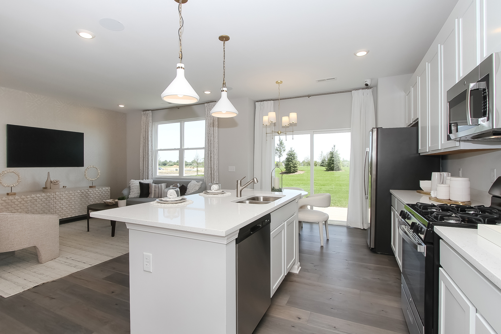 324 Kingsport Drive, South Elgin, IL 60177