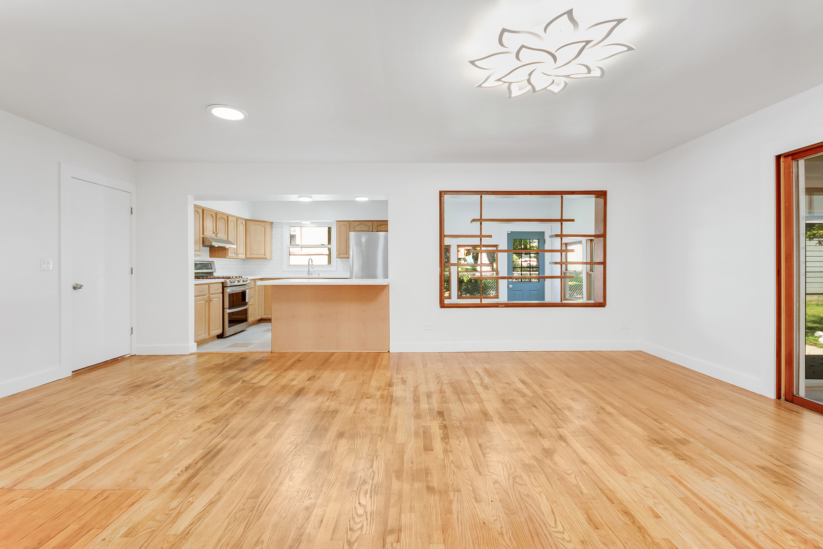 Crystal Lake, IL 60014