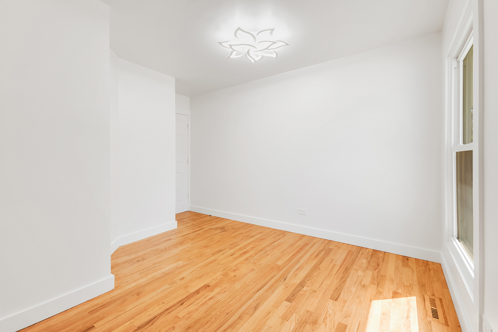 Crystal Lake, IL 60014