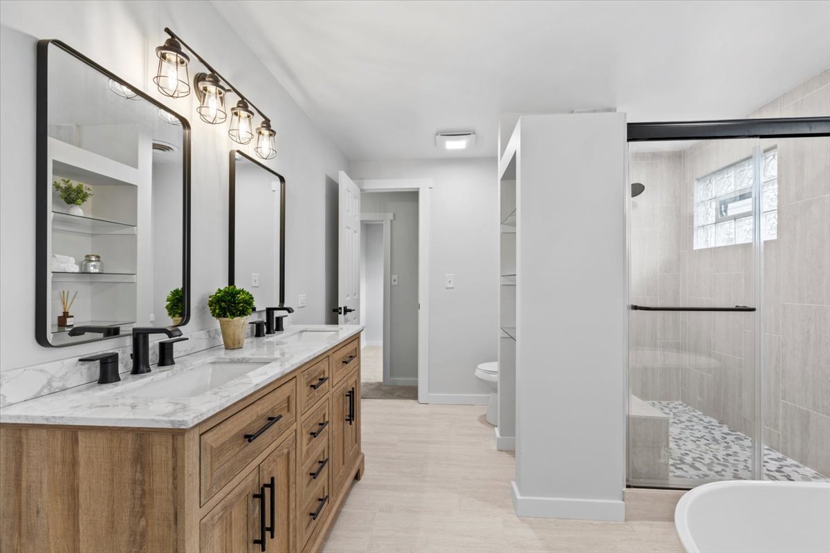 10206 S Saint Louis Avenue, Evergreen Park, IL 60805