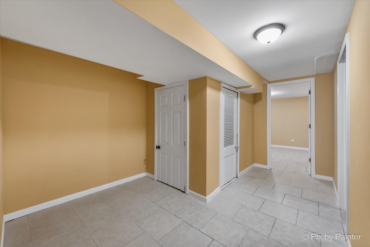 7301 S Seeley Avenue, Chicago, IL 60636