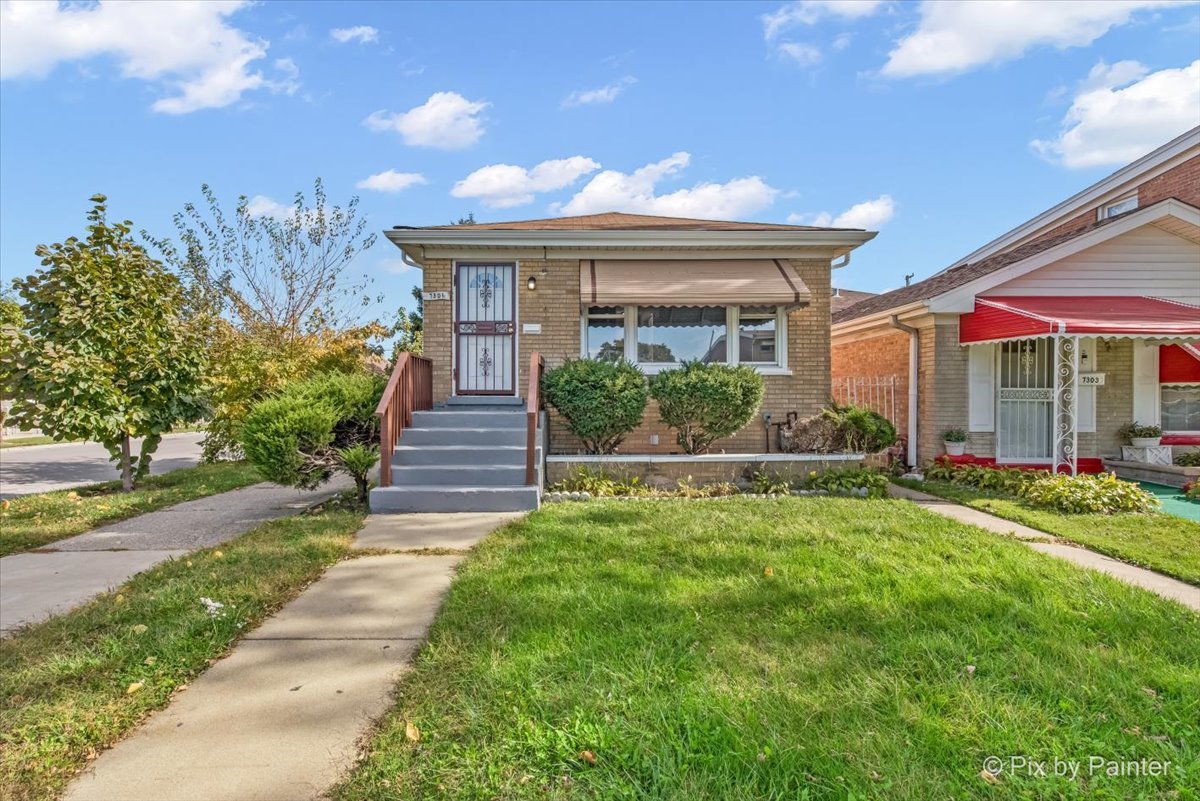 7301 S Seeley Avenue, Chicago, IL 60636