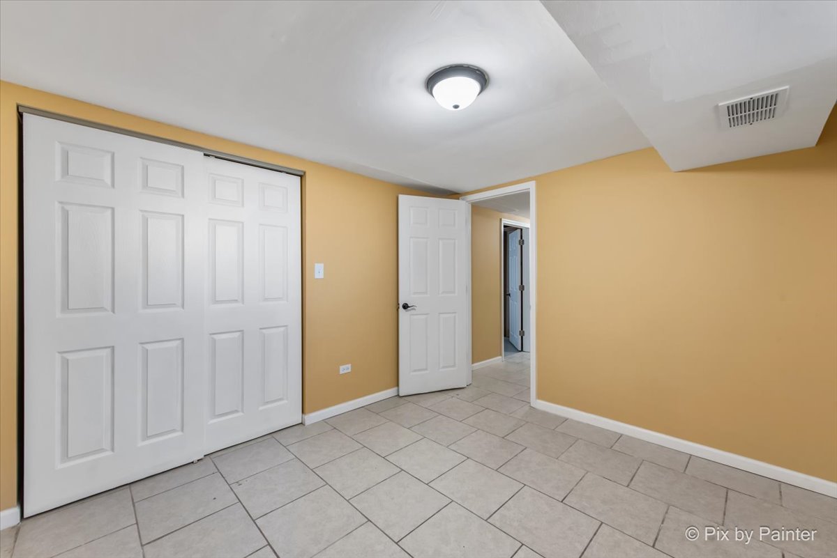 7301 S Seeley Avenue, Chicago, IL 60636