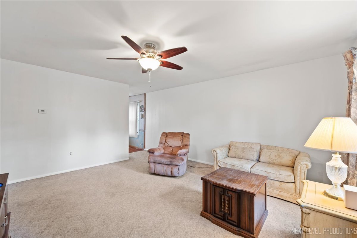 2926 76th Street, Woodridge, IL 60517