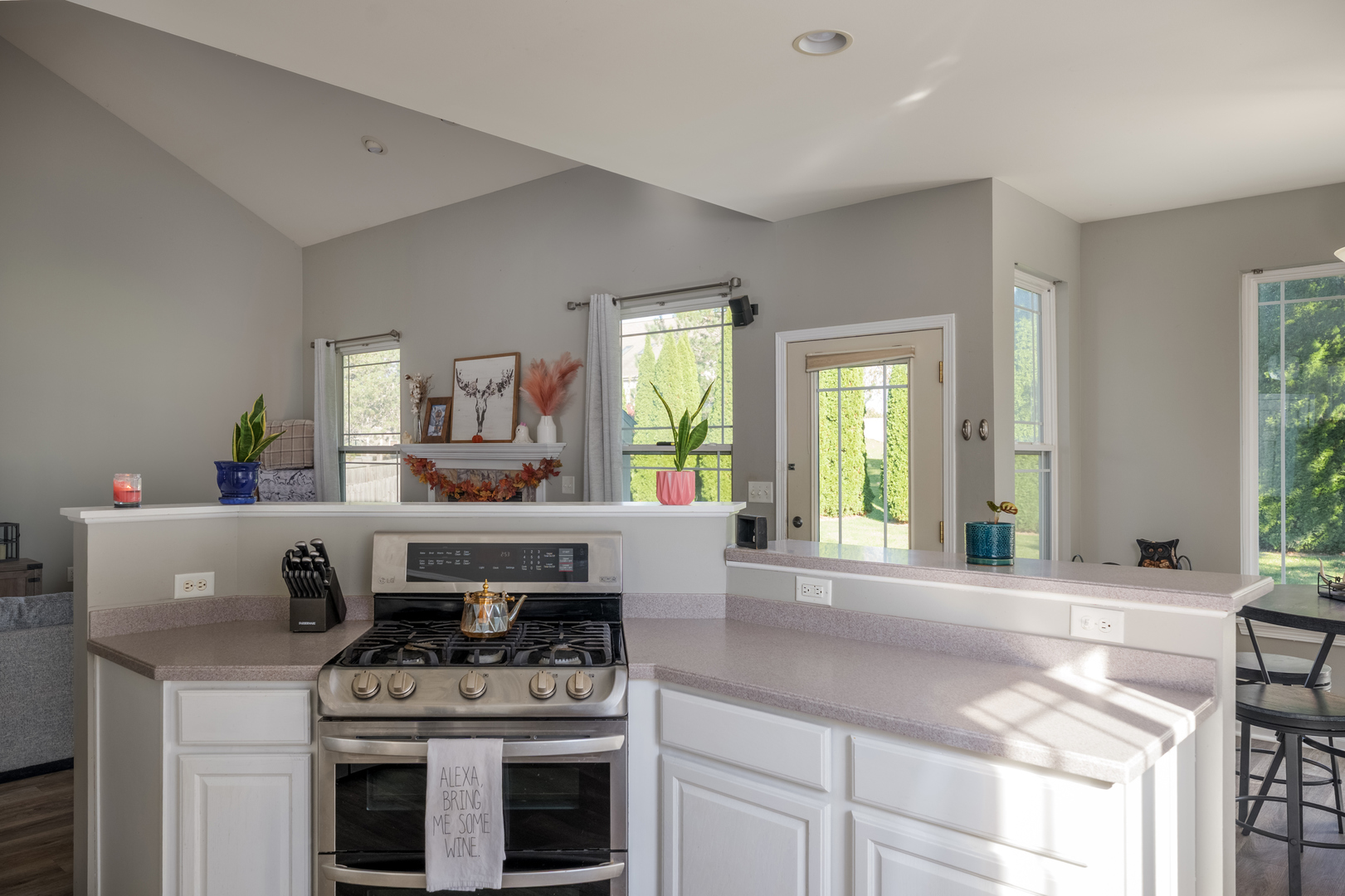 2044 Matthew Avenue, Twin Lakes, WI 53181