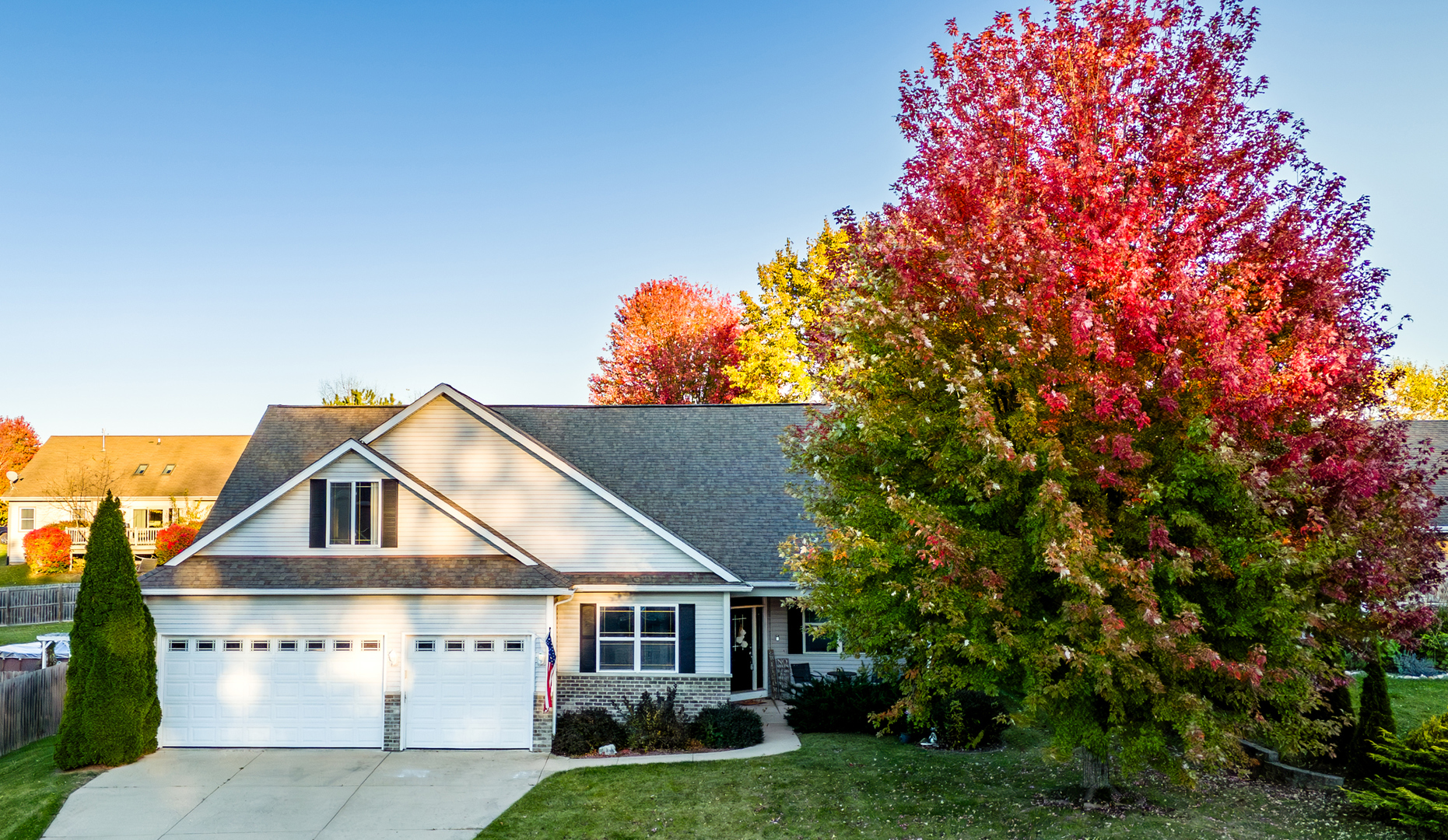 2044 Matthew Avenue, Twin Lakes, WI 53181