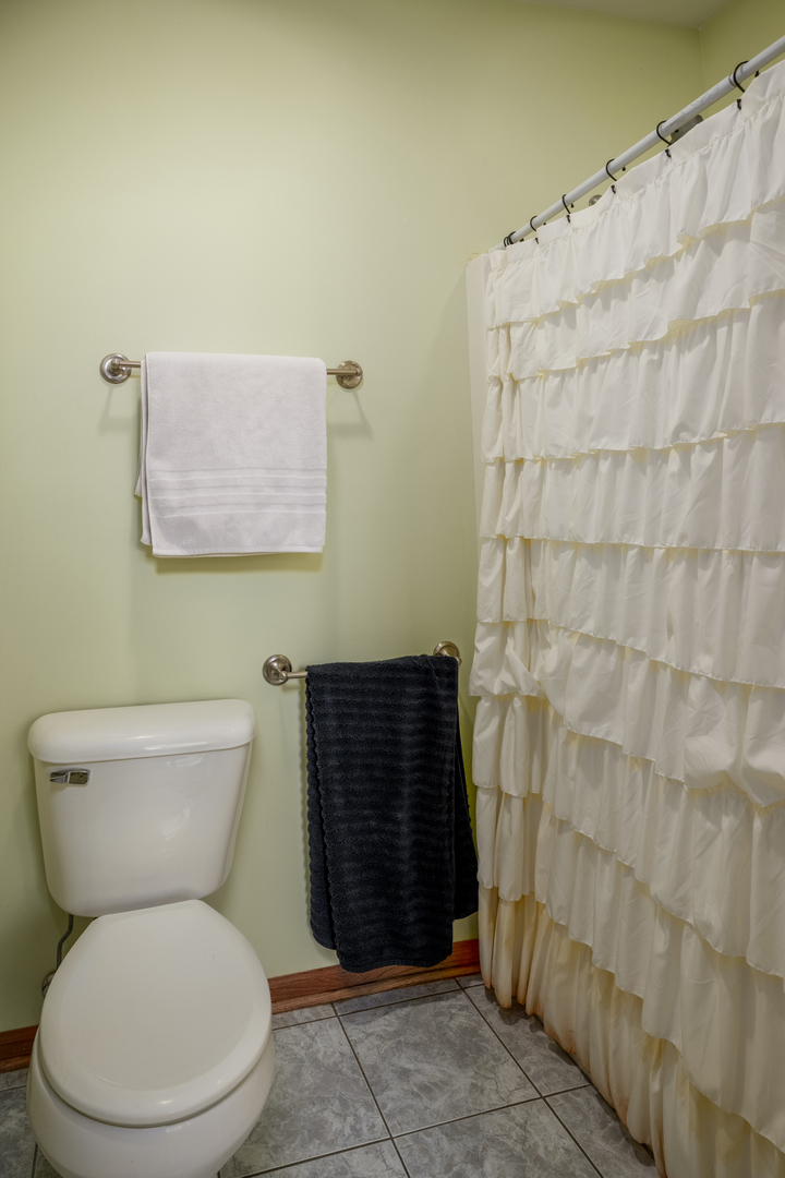 2044 Matthew Avenue, Twin Lakes, WI 53181