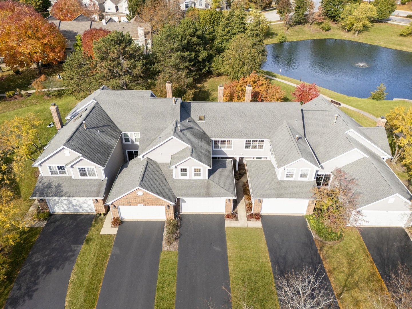 60 Whitman Court, Schaumburg, IL 60173