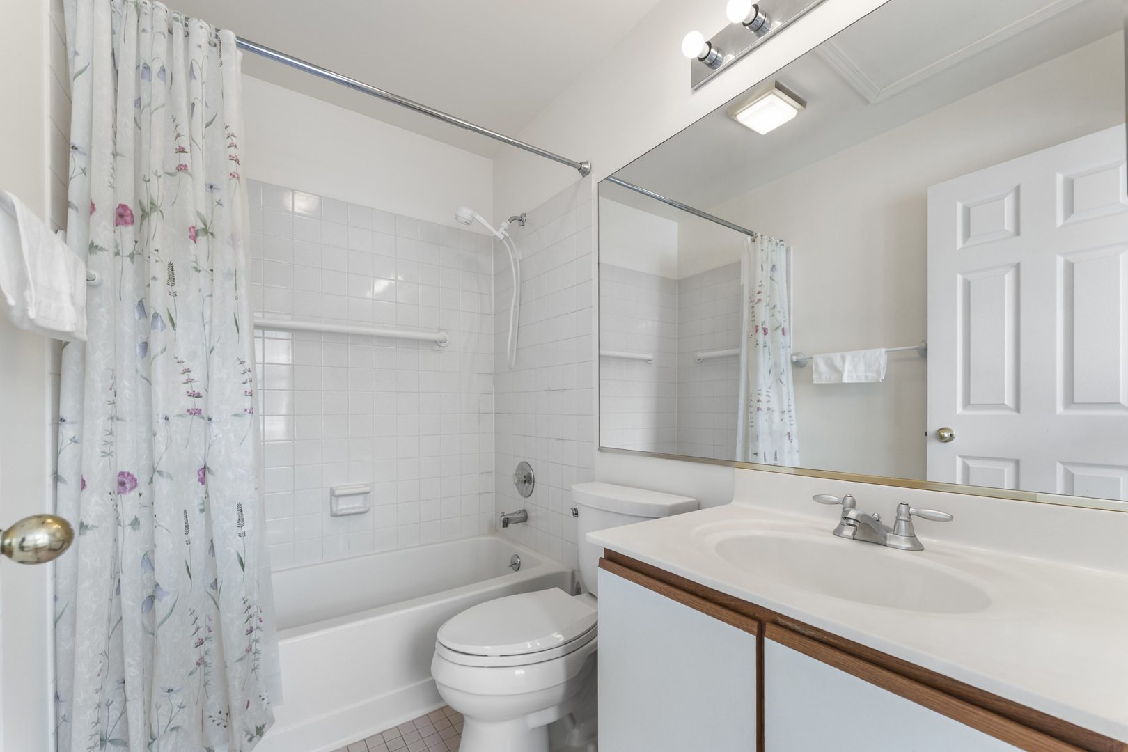 60 Whitman Court, Schaumburg, IL 60173