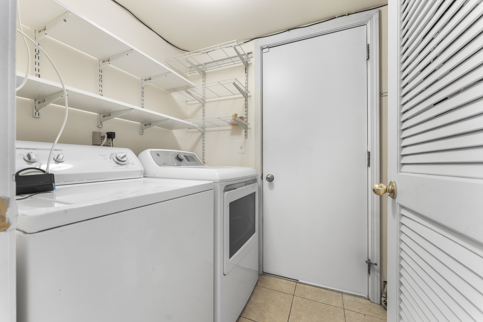 60 Whitman Court, Schaumburg, IL 60173