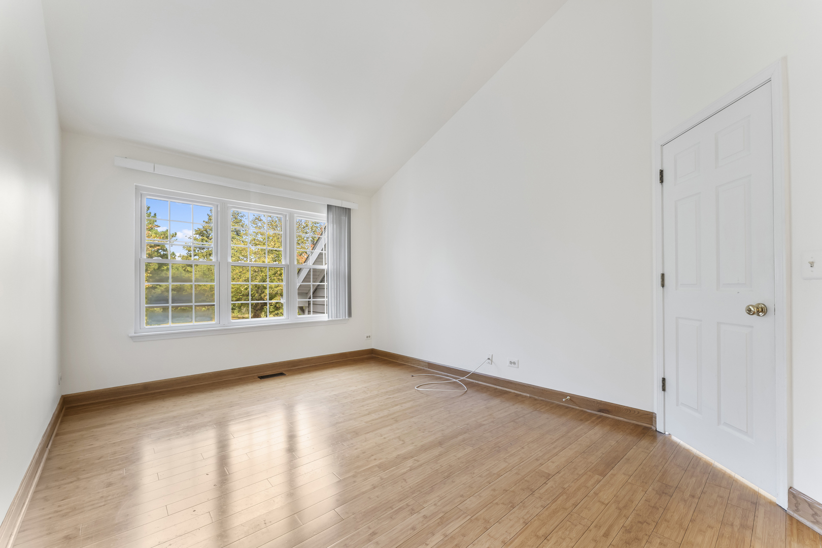 60 Whitman Court, Schaumburg, IL 60173