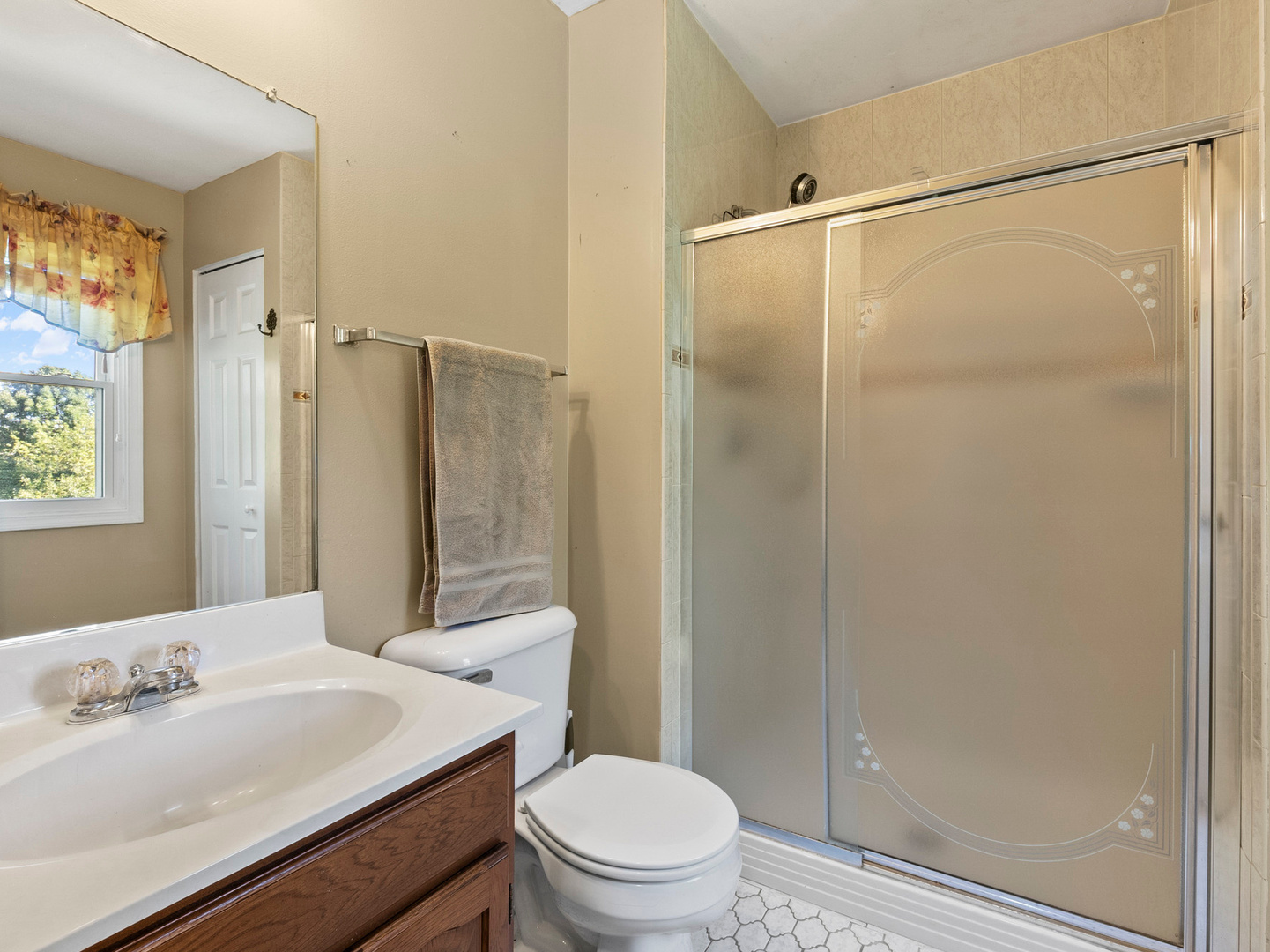 445 Travelaire Avenue, Naperville, IL 60565