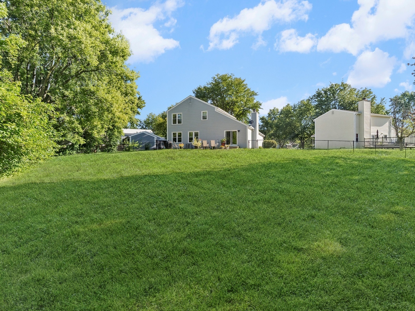 445 Travelaire Avenue, Naperville, IL 60565