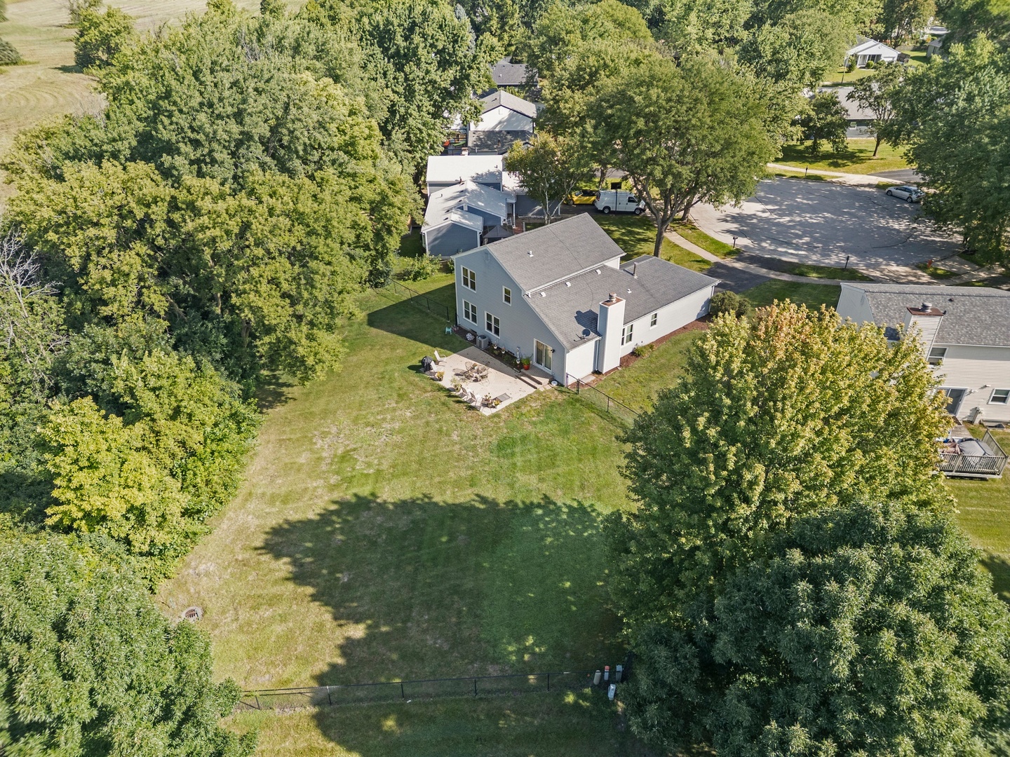 445 Travelaire Avenue, Naperville, IL 60565