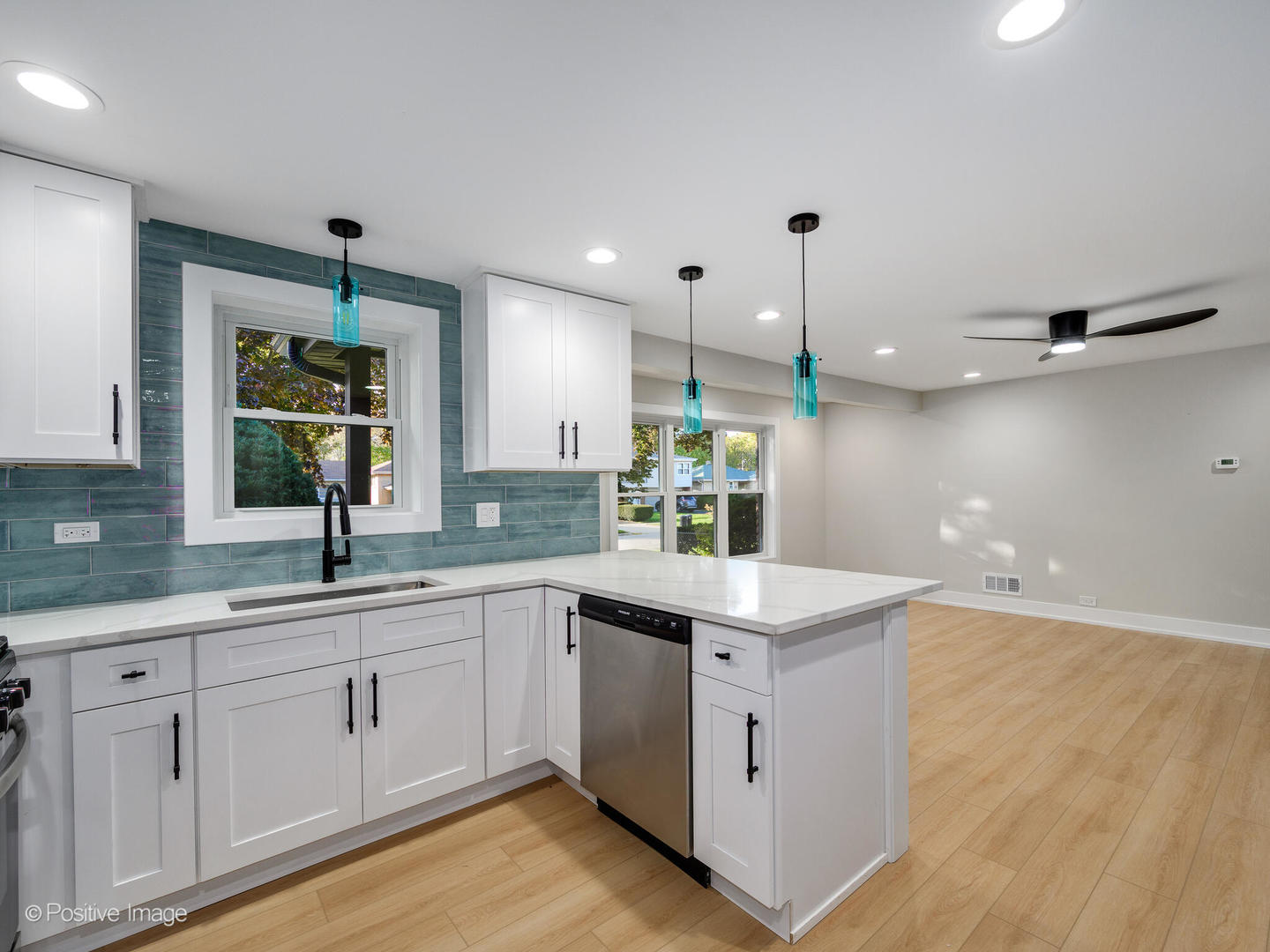 1521 Seymour Avenue, North Chicago, IL 60064