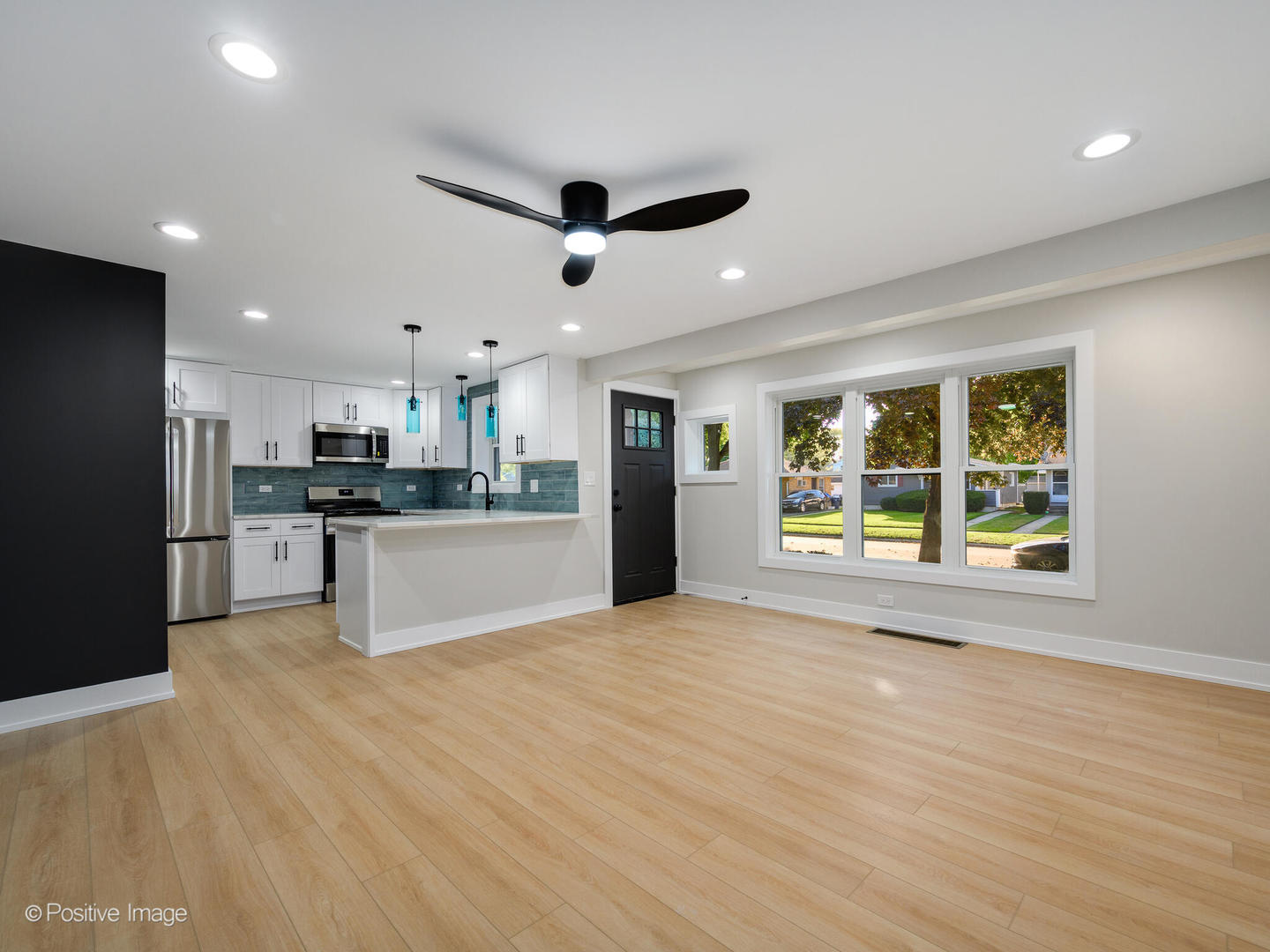 1521 Seymour Avenue, North Chicago, IL 60064