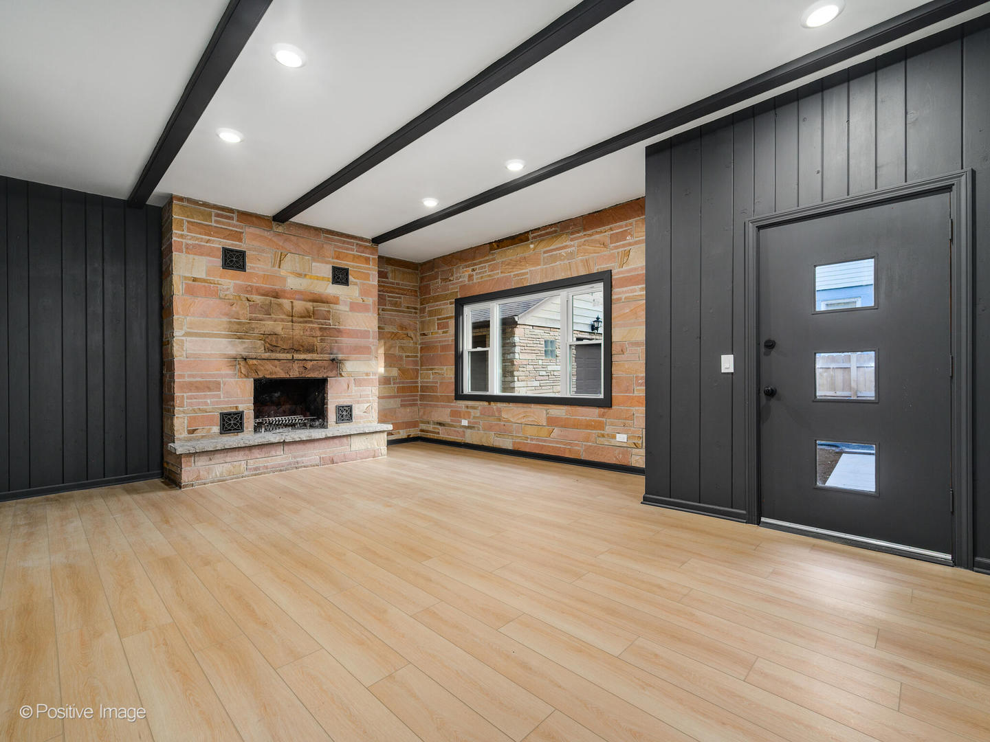 1521 Seymour Avenue, North Chicago, IL 60064