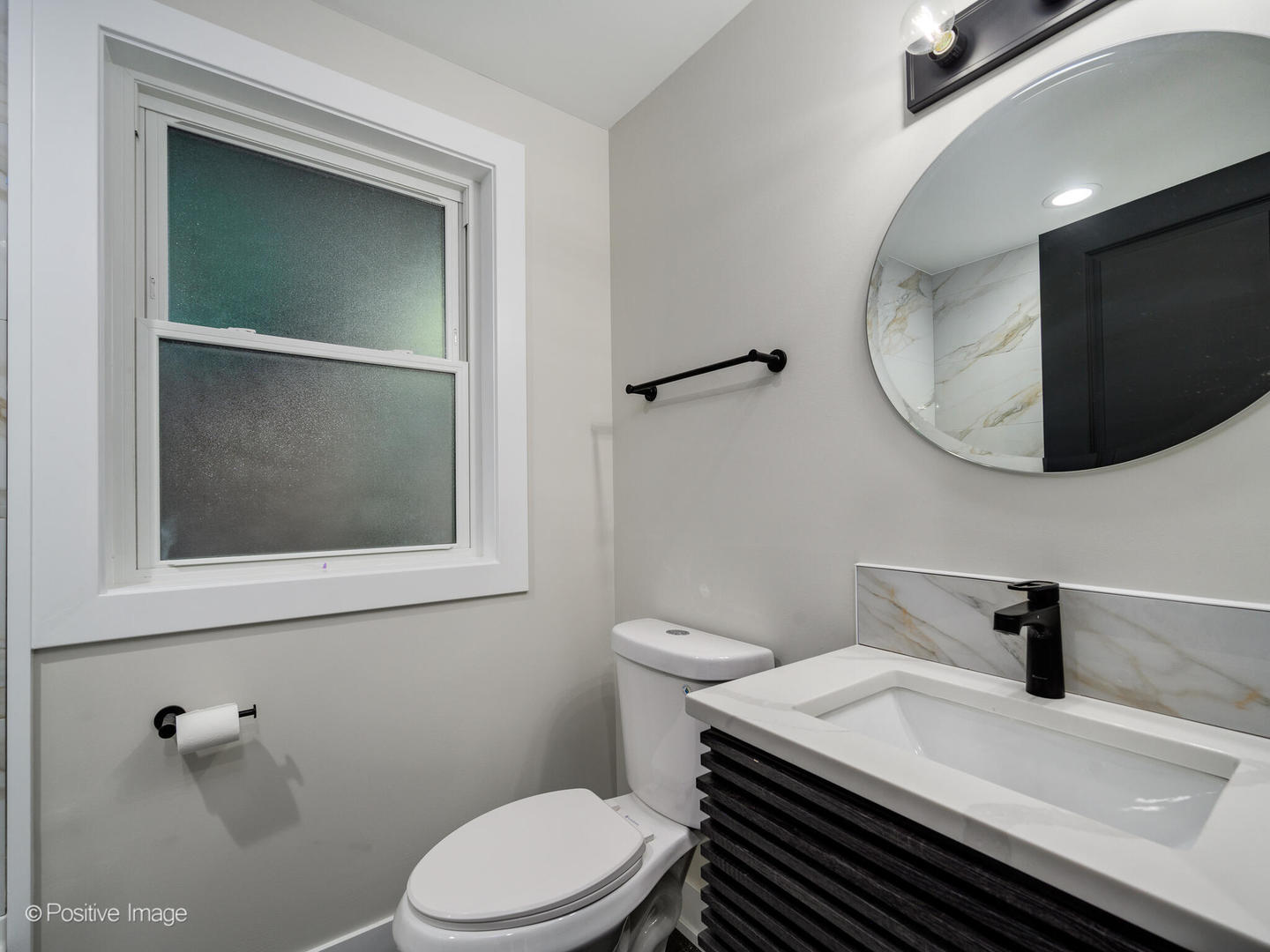 1521 Seymour Avenue, North Chicago, IL 60064