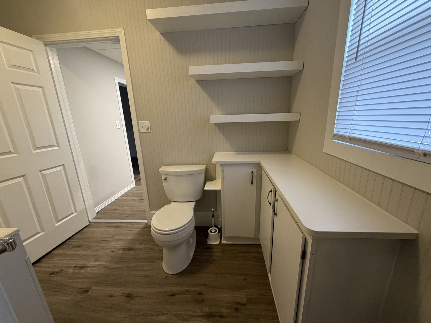 1406 W Walnut Street, Bloomington, IL 61701