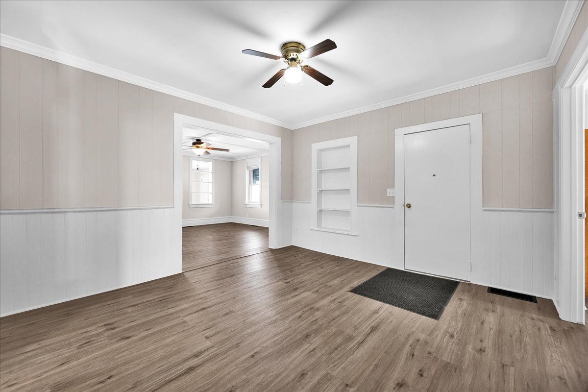 1406 W Walnut Street, Bloomington, IL 61701