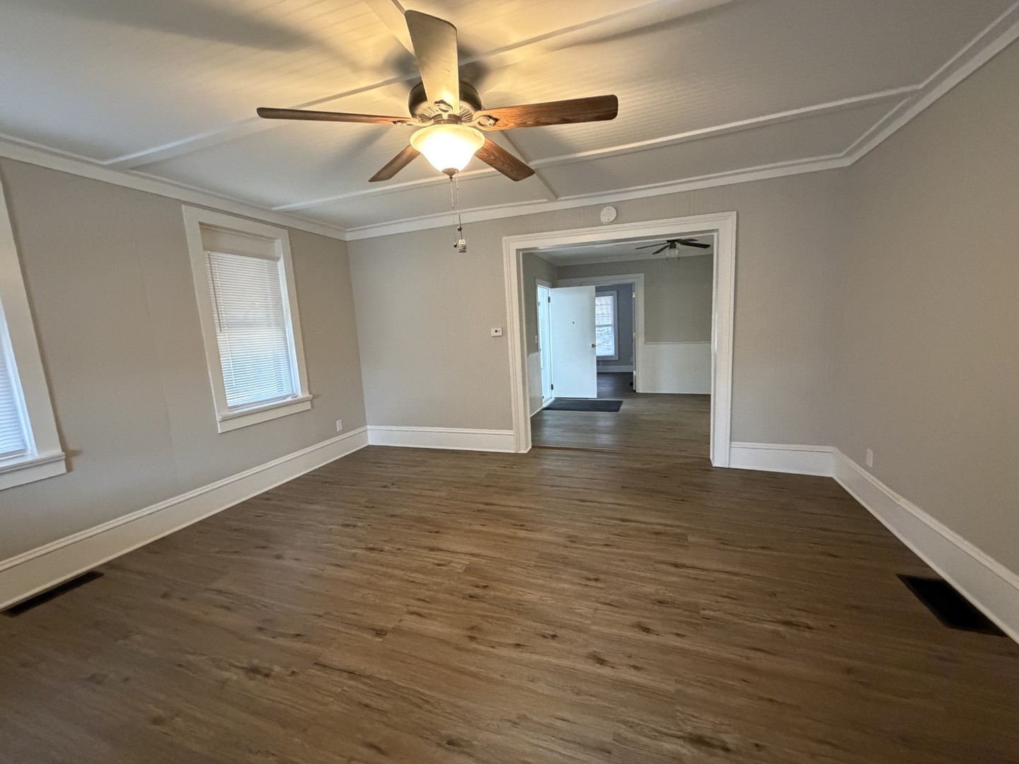 1406 W Walnut Street, Bloomington, IL 61701