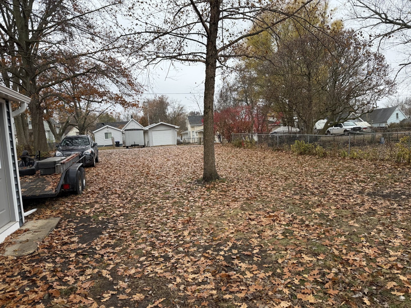 1406 W Walnut Street, Bloomington, IL 61701