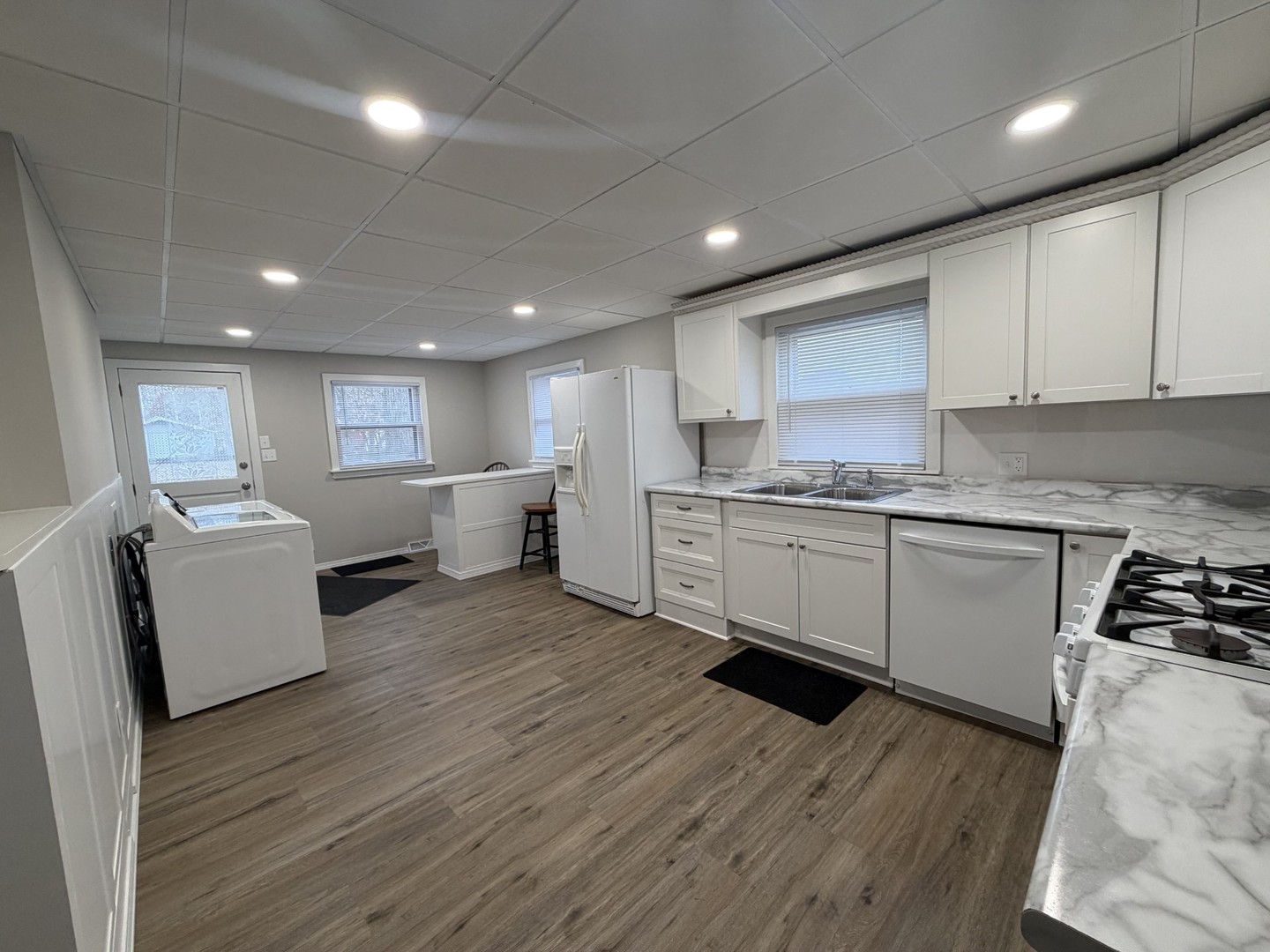 1406 W Walnut Street, Bloomington, IL 61701