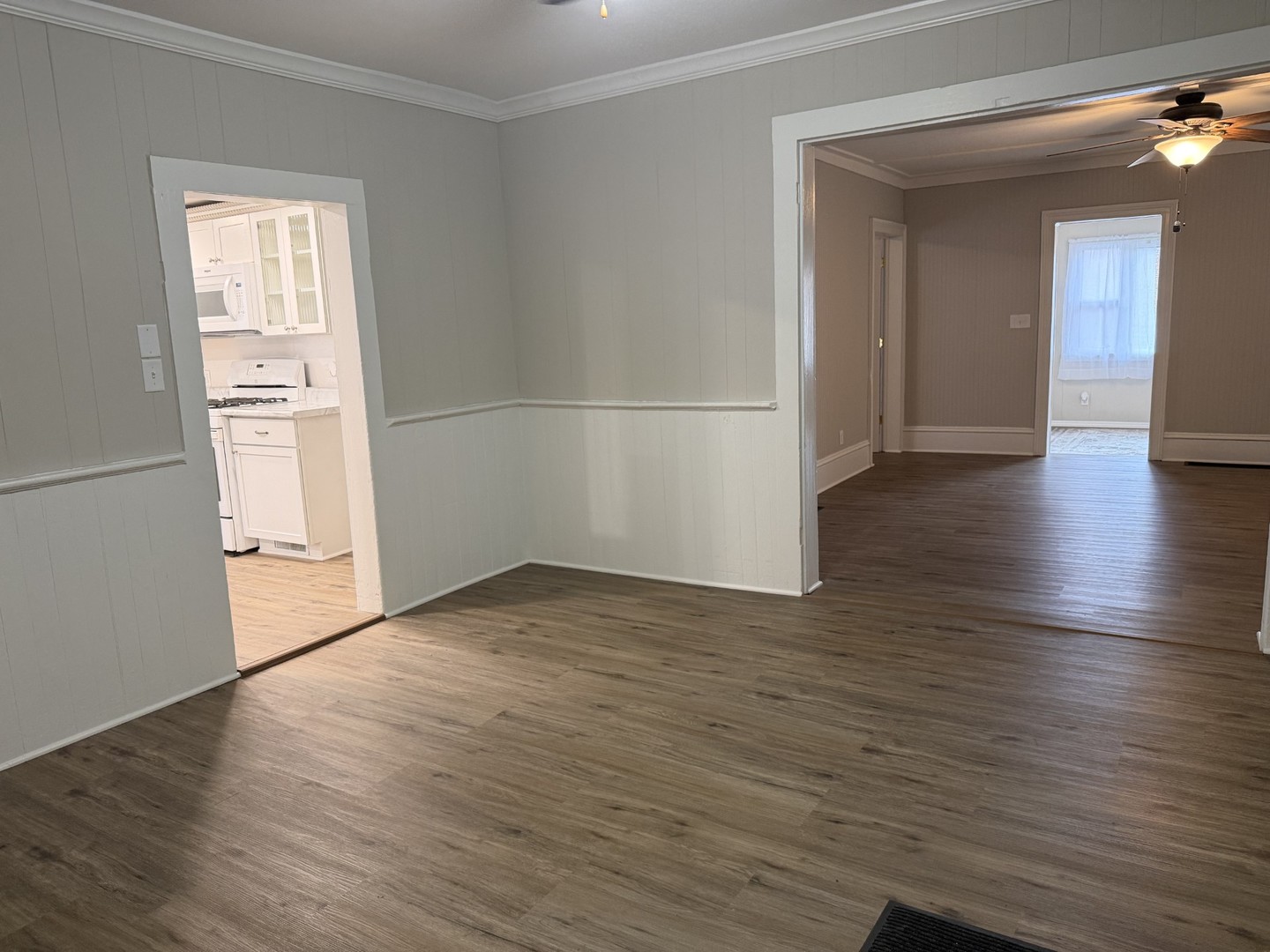 1406 W Walnut Street, Bloomington, IL 61701