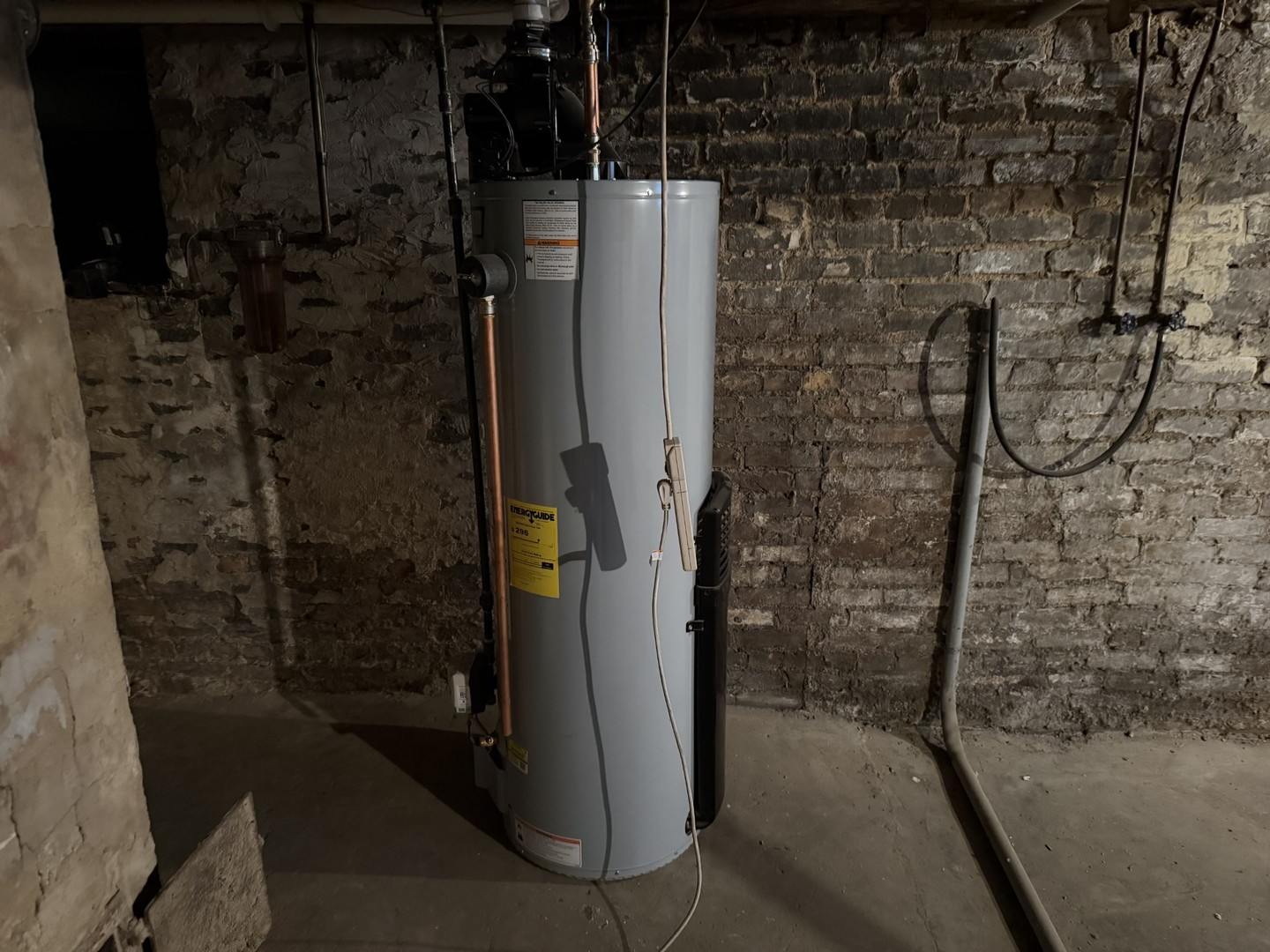 1406 W Walnut Street, Bloomington, IL 61701