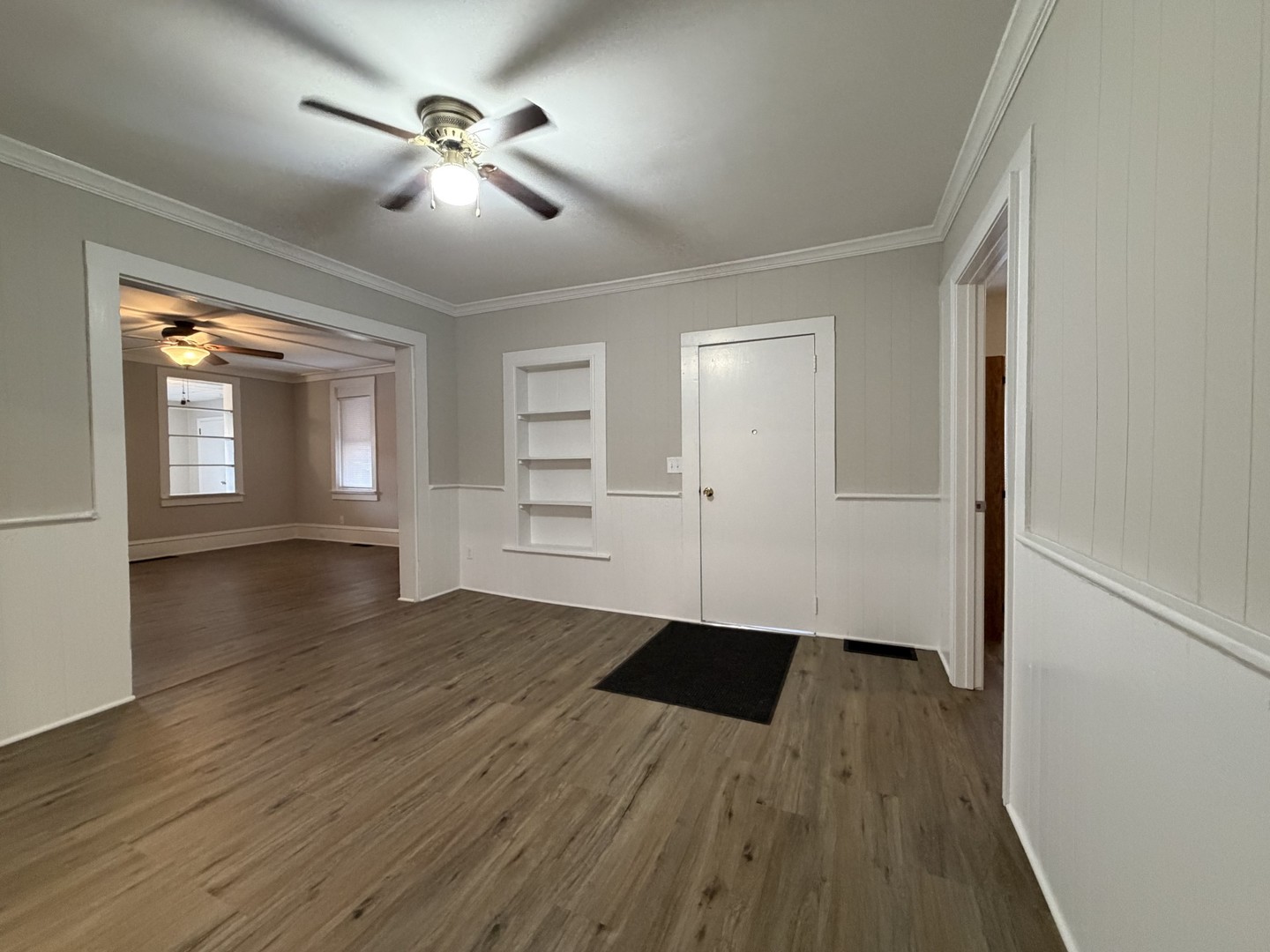 1406 W Walnut Street, Bloomington, IL 61701