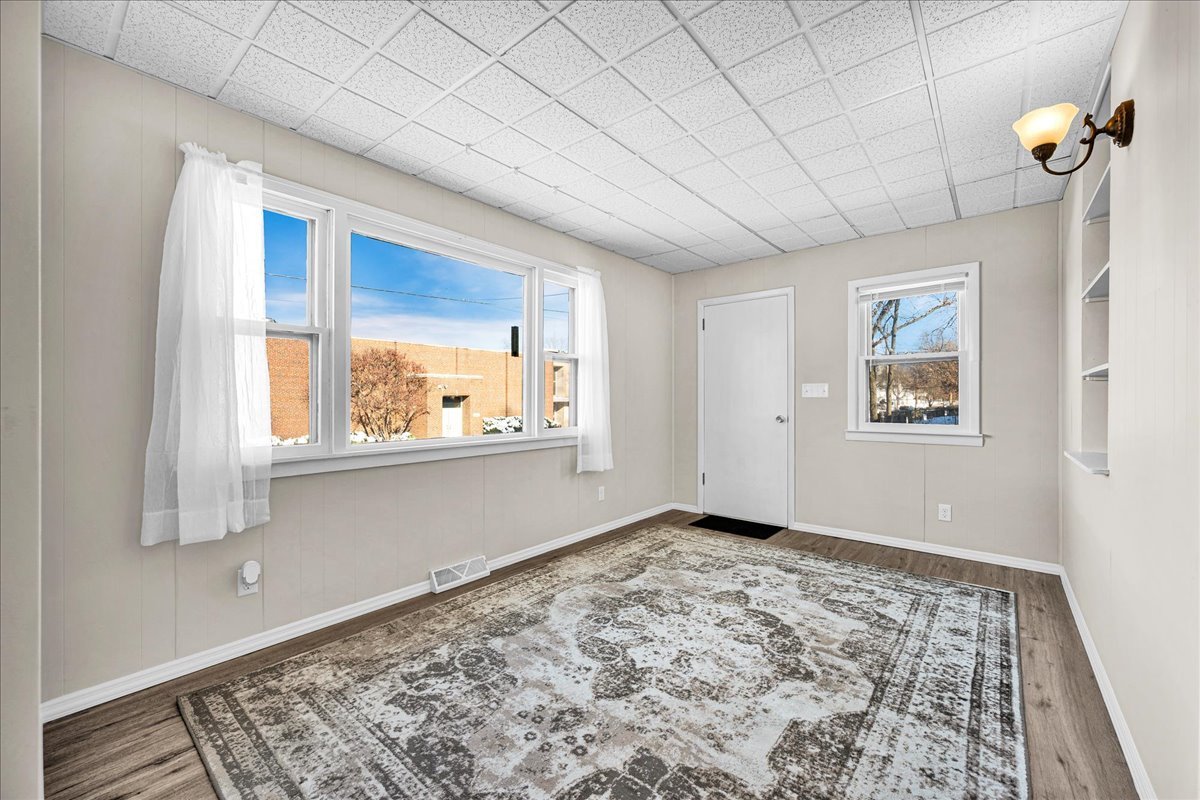 1406 W Walnut Street, Bloomington, IL 61701