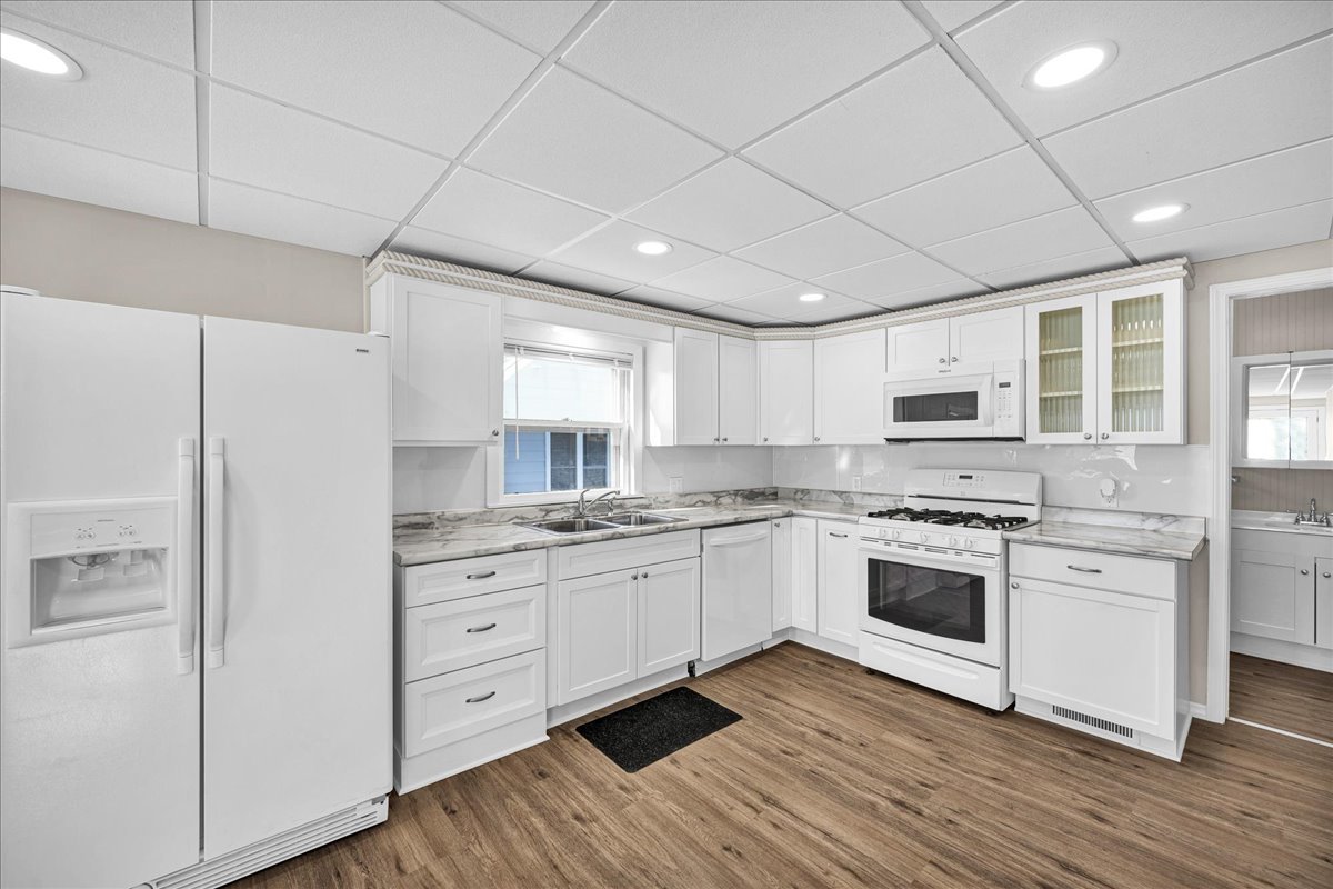 1406 W Walnut Street, Bloomington, IL 61701