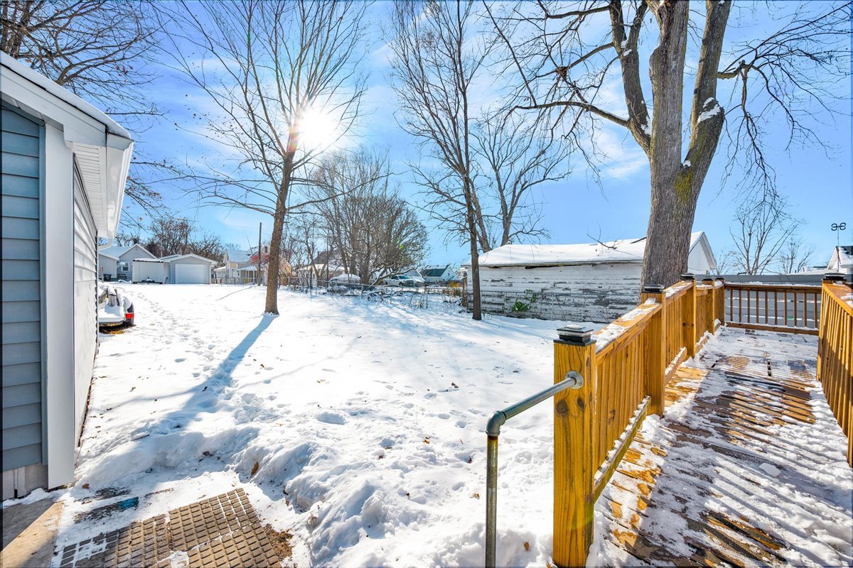 1406 W Walnut Street, Bloomington, IL 61701