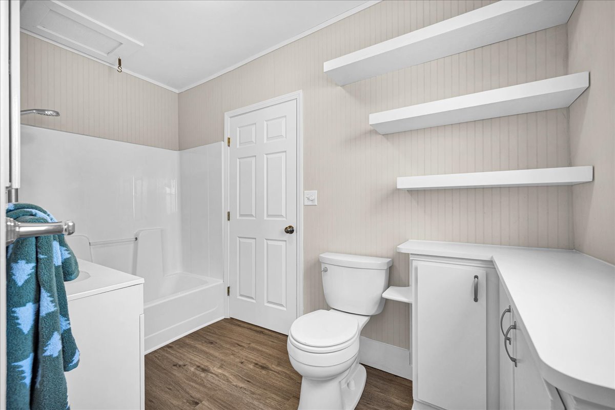 1406 W Walnut Street, Bloomington, IL 61701