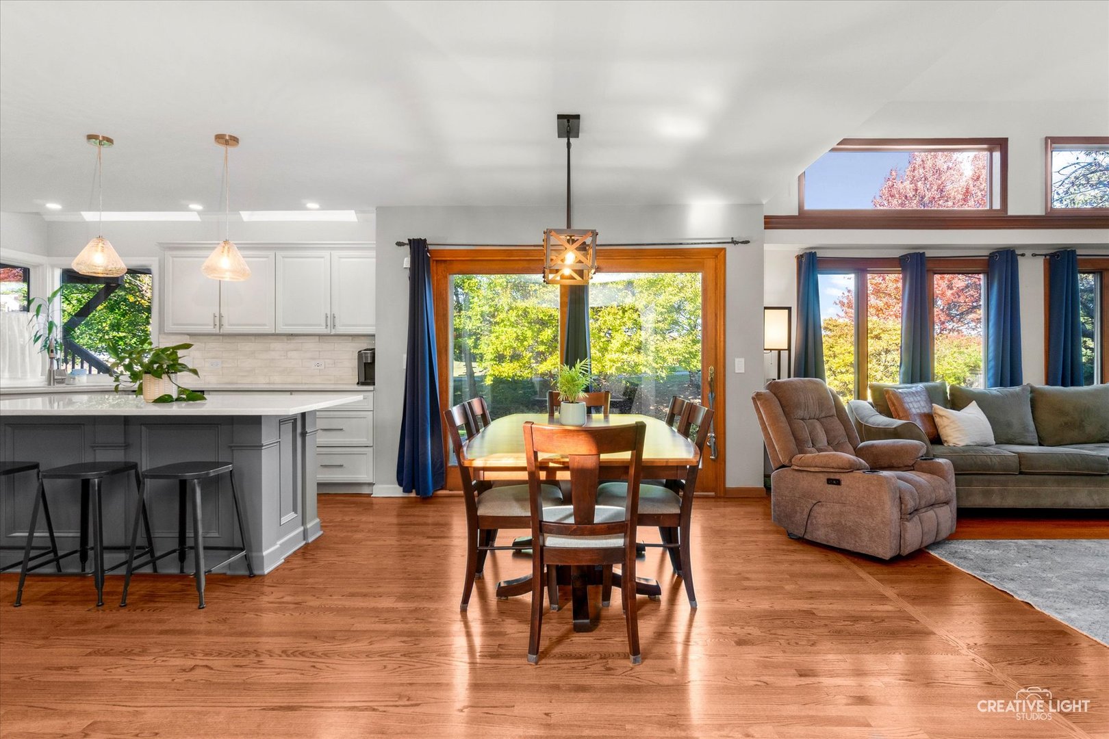 26W080 Wood Lark Drive, Carol Stream, IL 60188