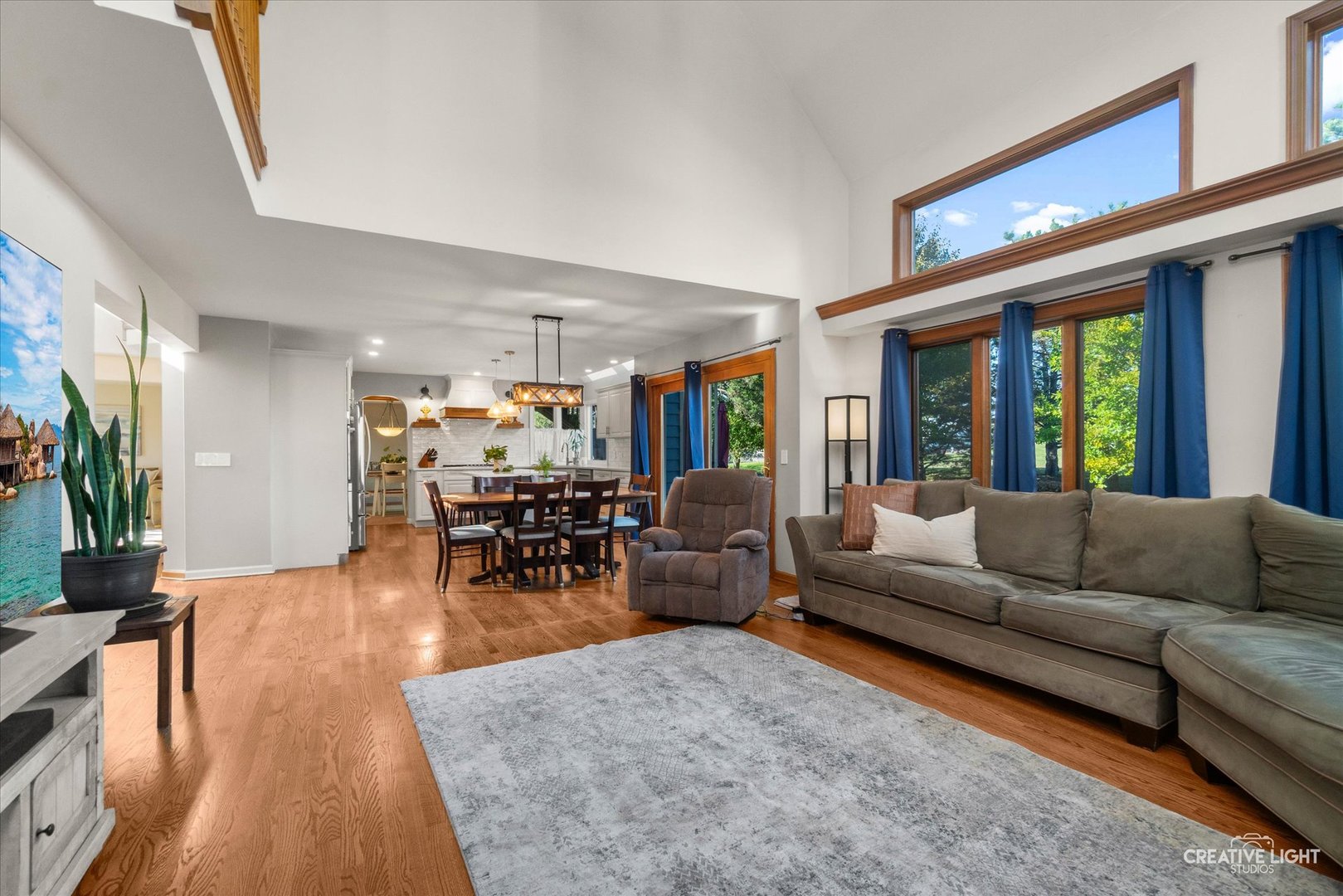 26W080 Wood Lark Drive, Carol Stream, IL 60188