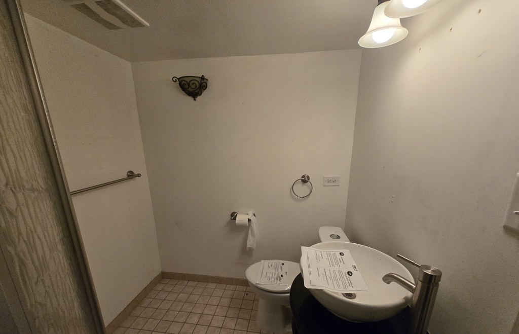 528 W Winchester Road, Chicago Heights, IL 60411