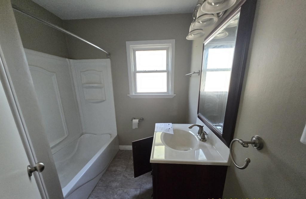 528 W Winchester Road, Chicago Heights, IL 60411