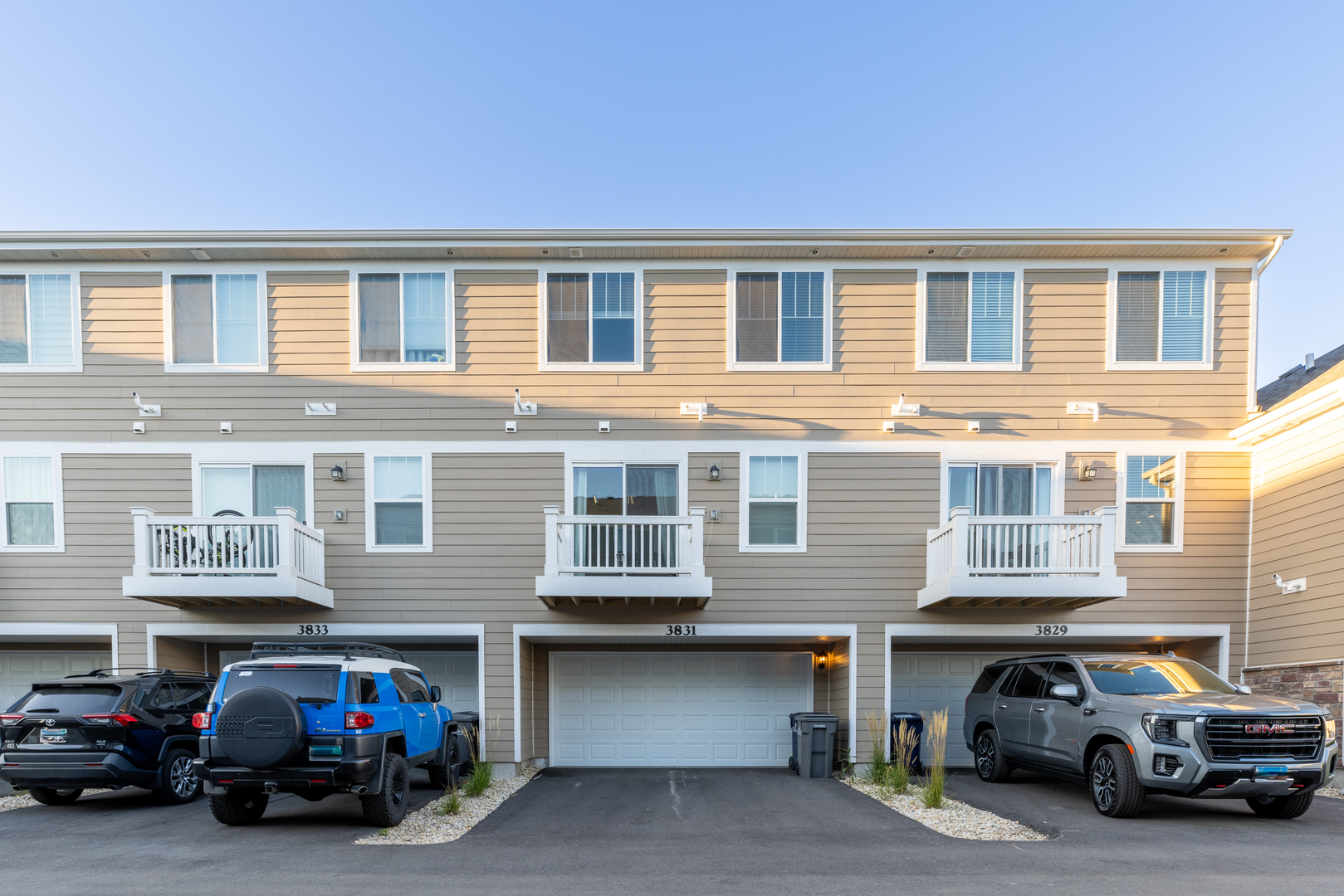 3831 Currant Lane, Elgin, IL 60124