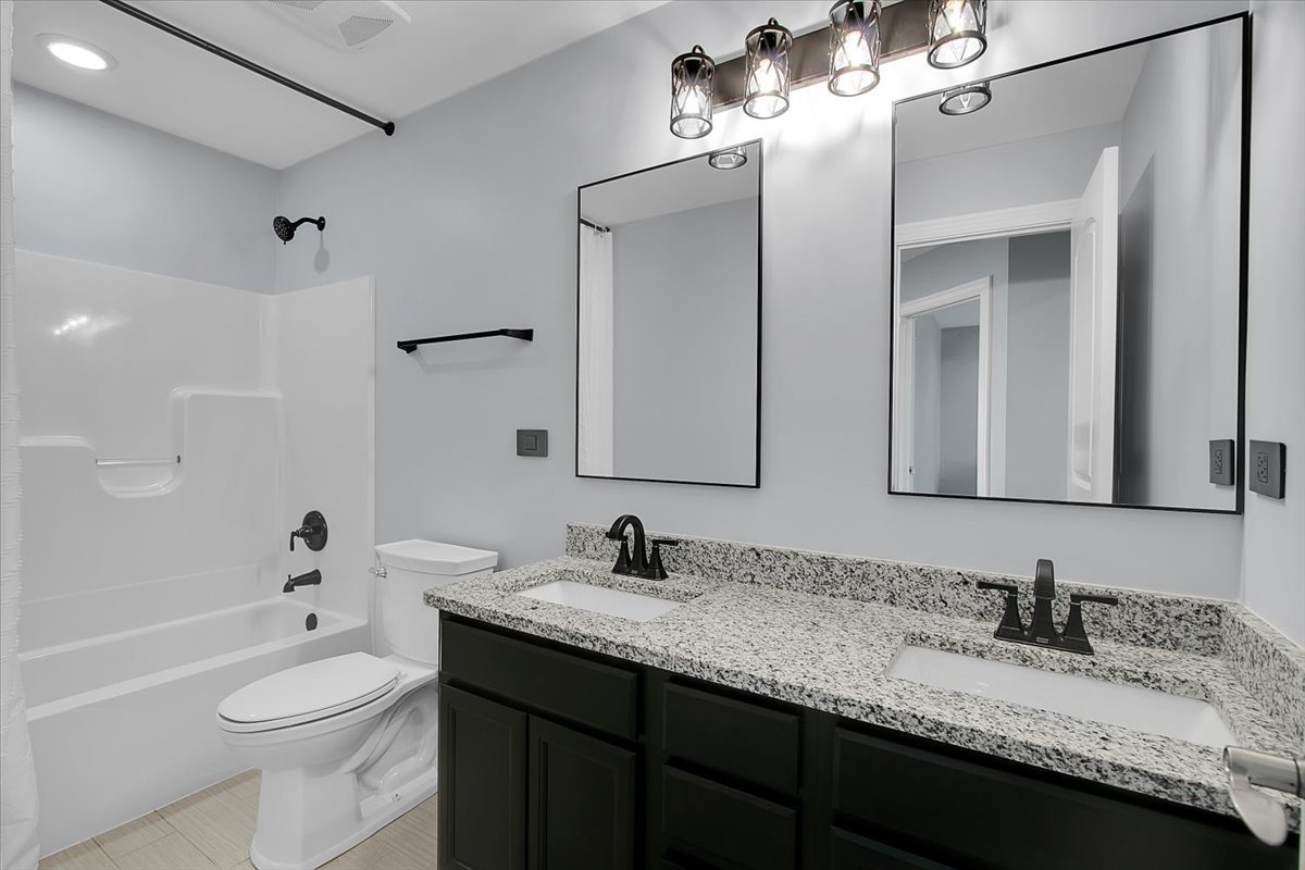 1416 S Saddlebrook Lane, Minooka, IL 60447