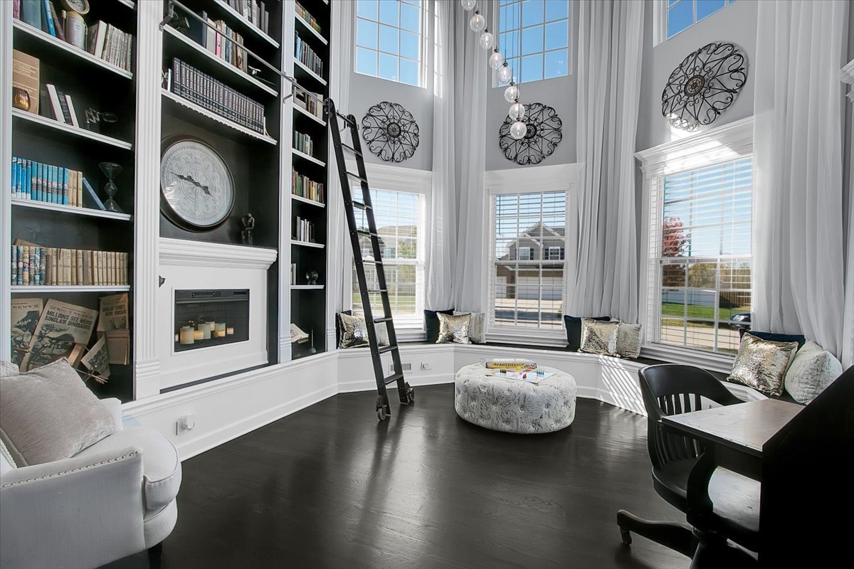 1416 S Saddlebrook Lane, Minooka, IL 60447