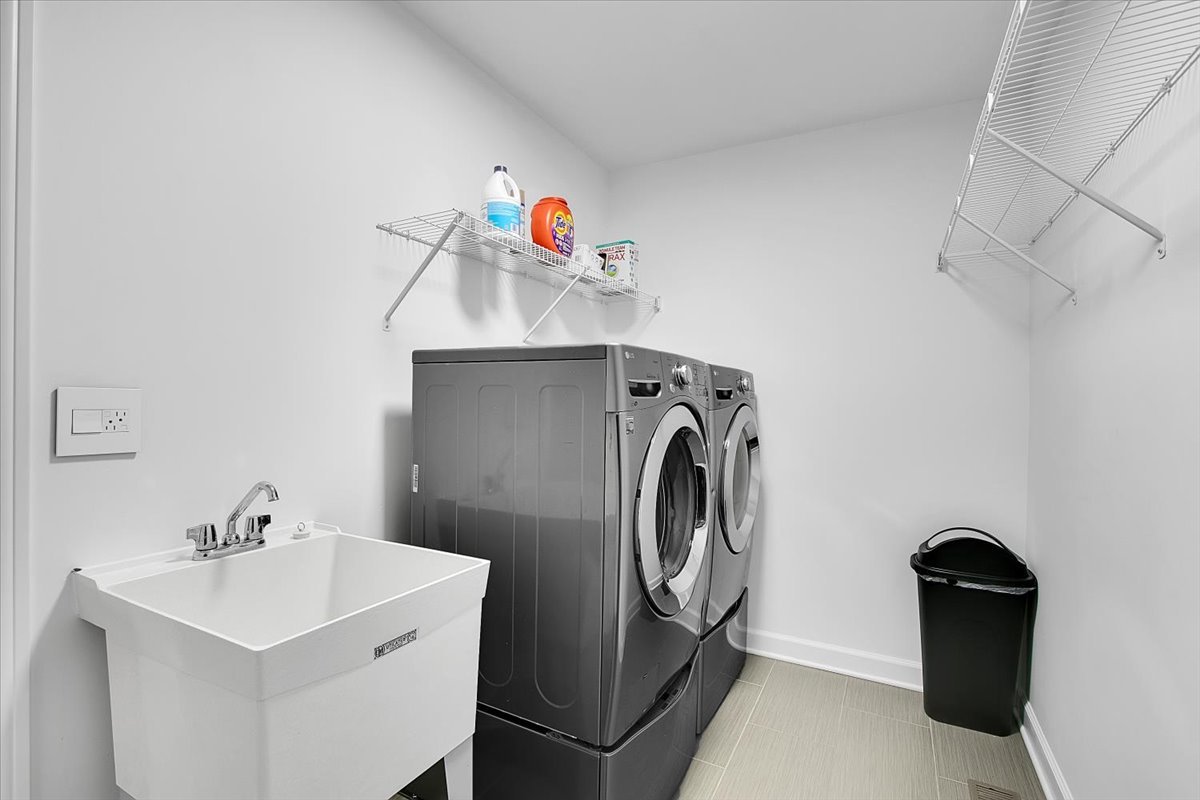 1416 S Saddlebrook Lane, Minooka, IL 60447