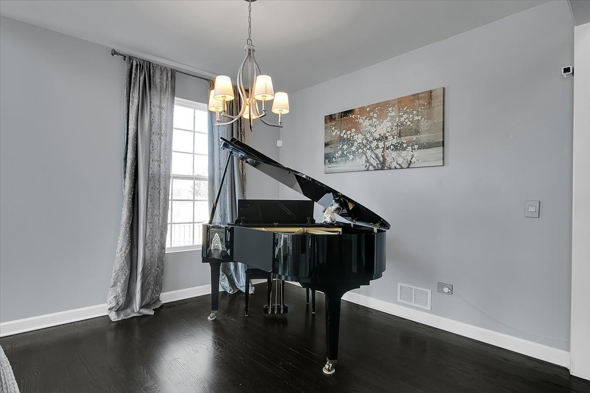 1416 S Saddlebrook Lane, Minooka, IL 60447