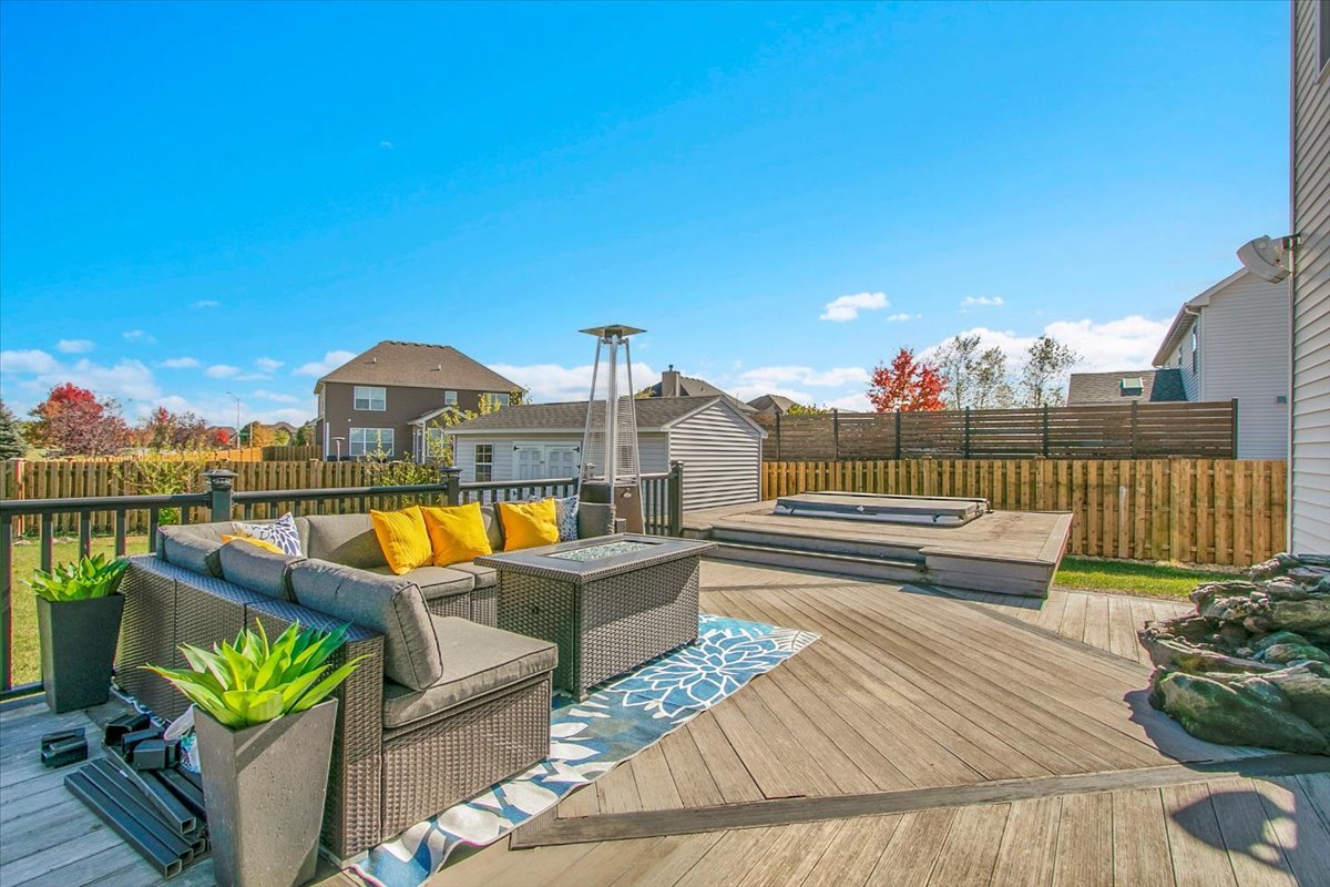 1416 S Saddlebrook Lane, Minooka, IL 60447