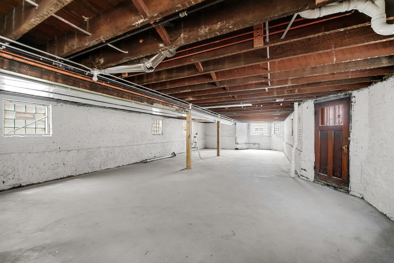 4339 W Monroe Street, Chicago, IL 60624