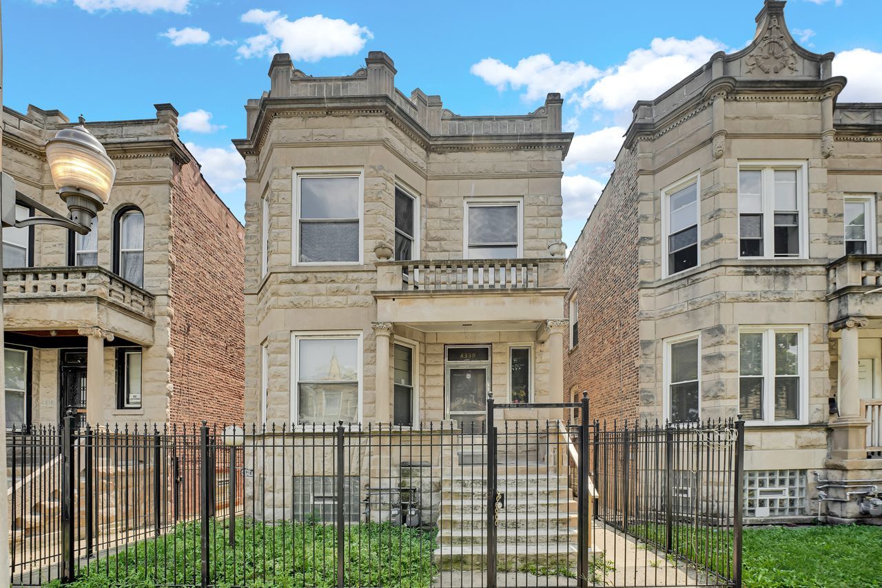 4339 W Monroe Street, Chicago, IL 60624