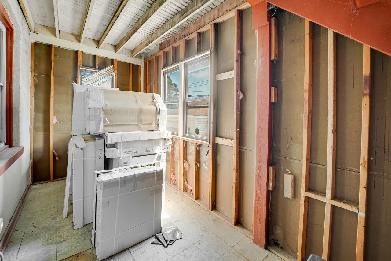 4339 W Monroe Street, Chicago, IL 60624