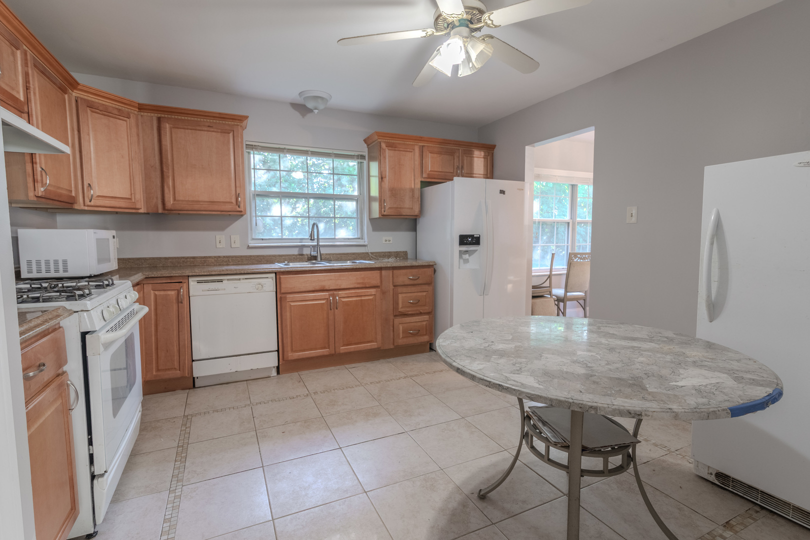 19825 S Farmington Lane, Frankfort, IL 60423